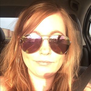 Meet your Posher, Abigail